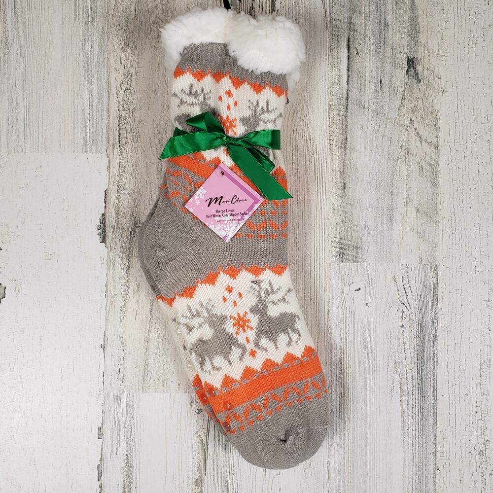 NWT Mari Clare Sherpa Lined Knit Winter Reindeer Design No-Slip Slipper Socks